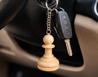 Brelok do kluczy z pionkiem szachowym – ręcznie robiony, pełen znaczenia talizman – mały, inspirujący prezent dla niego i dla niej – wyjątkowy prezent dla miłośnika szachów, prezent na ukończenie szkoły