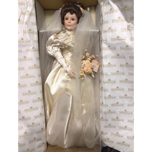 porcelain doll in wedding dress cute ashton drake Vintage Ashton-Drake Galleries Porcelain Melody Bride Doll
