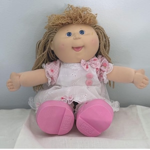 Vintage 1991 Cabbage Patch Kids Pretty Crimp n Curl Doll Blonde Blue Eyes Hasbro