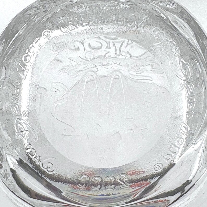 Disney World 2000 Celebration McDonalds Mickey Mouse Glass Mugs Set of 4 afbeelding 7