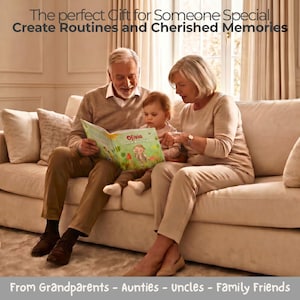 Peut inclure: Un livre pour enfants personnalis&eacute; intitul&eacute; Olivia, avec une couverture verte illustr&eacute;e, tenu par un adulte et un enfant assis sur un canap&eacute; beige. Le texte indique : The perfect Gift for Someone Special, Create Routines and Cherished Memories, From Grandparents - Aunties - Uncles - Family Friends.