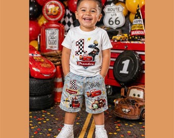 Conjunto infantil de cumpleaños con estampado de coches: pantalones vaqueros o shorts y camiseta - Conjunto de cumpleaños personalizado