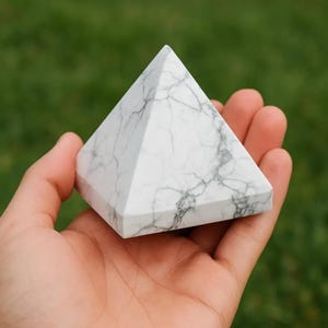 Natural Howlite Pyramid Certified Crystal Healing Stone Meditation Spiritual Decor Handmade