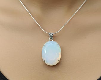 White Opal Oval Pendant Handmade Natural Opal Gemstone Necklace 90–100CT with Free Chain