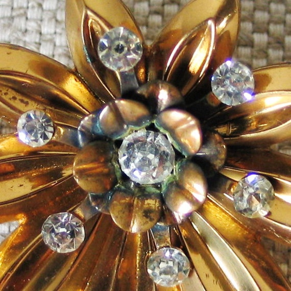 Authentic Vintage 1940s Rhinestone Center Star Fl… - image 3