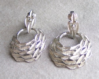 Vintage 1960s Silver Toned Leaf Textured Dangle Hoops Earrings Hippie Bohemian