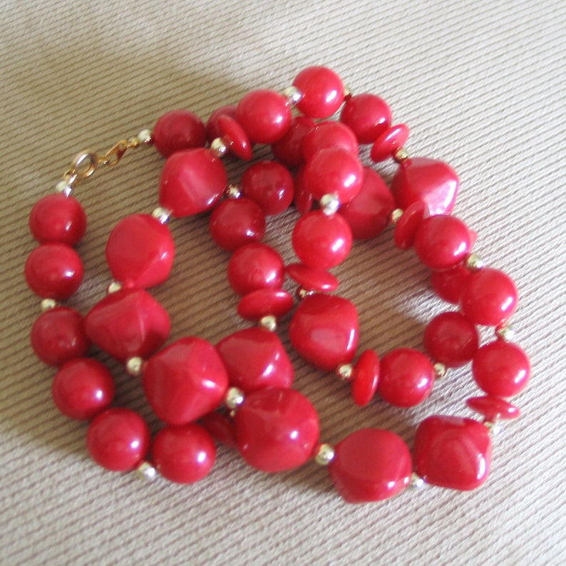 Vintage 1970s Lipstick Red and Tiny Gold Bead Necklace image 4