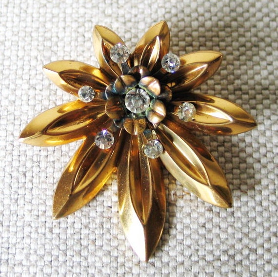 Authentic Vintage 1940s Rhinestone Center Star Fl… - image 5