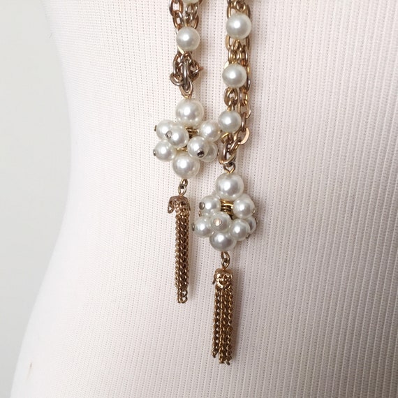Vintage 1980s Gold Toned Triple Chain Faux Pearl … - image 6
