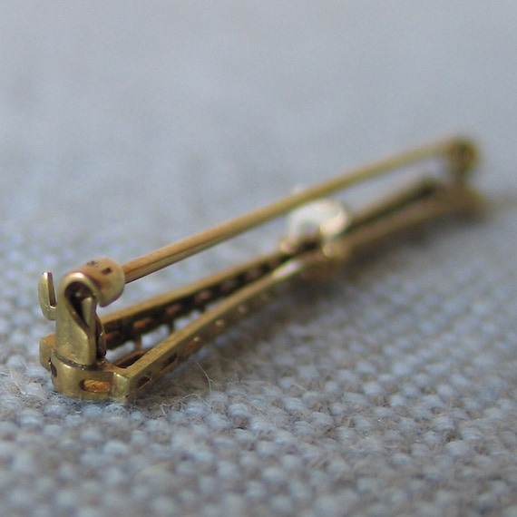 Vintage 14K Gold Bridged Bar Pin with Die Struck … - image 2