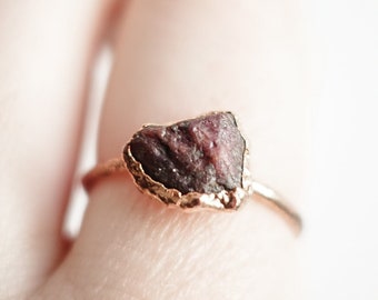 Ruby copper ring / Witchy jewelry / Rough gemstone ring / unique gift for her / Handmade in France