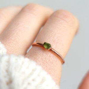 Green Tourmaline copper ring / natural gemstone/ Raw stone ring / unique handmade piece / Organic jewelry