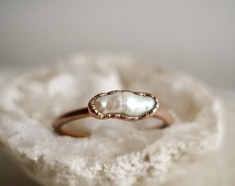 Small pearl copper ring / natural pearl / Raw pearl ring / unique piece /