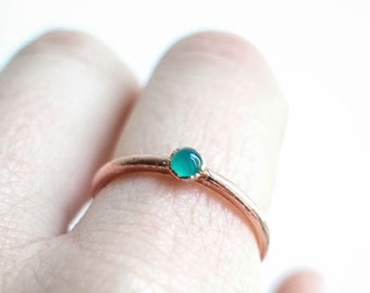 Green Onyx copper ring / natural gemstone / Birthstone ring / unique piece / Handmade jewelry