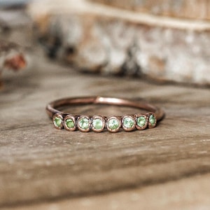Peridot copper dainty ring / natural gemstone/ stackable band / unique handmade piece / August birthstone jewelry