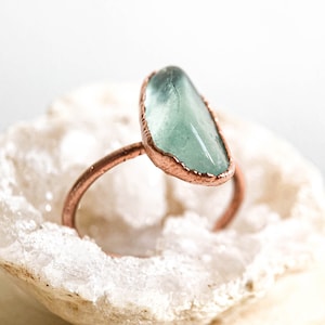 Fluorite blue-green copper ring / tumbled natural stone/ Raw gemstone ring / unique gift piece / Handmade Jewelry