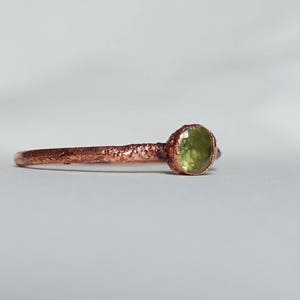 Peridot copper ring / natural faceted gemstone / Raw stone ring / festival ring / unique image 2