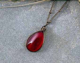 Collar de lágrima rojo sangre, estilo vampiro gótico, vidrio artístico