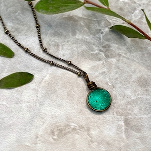 Emerald Green Dainty Necklace for Women Boho Jewelry, Simple Minimalist Woodland Style Hippie Jewelry, Handmade Glass Summer Jewelry