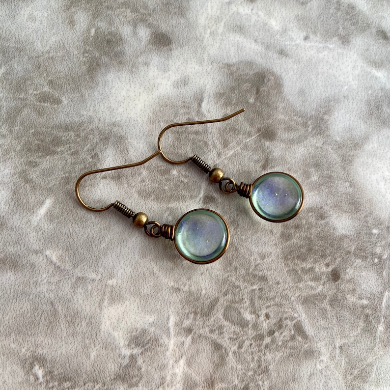 Photo reference showcasing the reverse side of the earrings.
