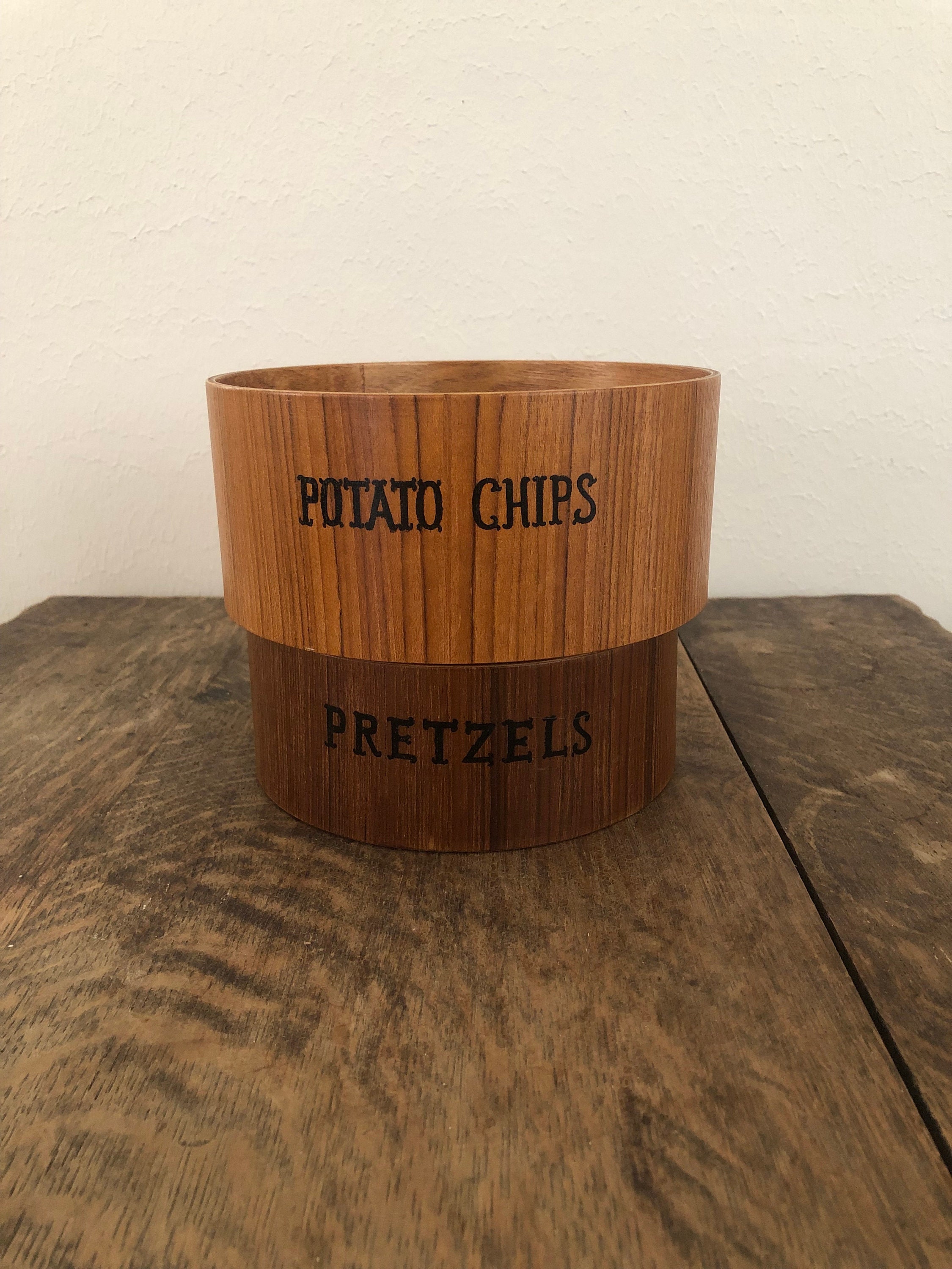 Vintage Standard Specialty Finest 1970s Teak Snack Bowls for