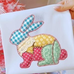 Clipart de conejito de patchwork, diseño floral de Pascua a cuadros (PNG, SVG)