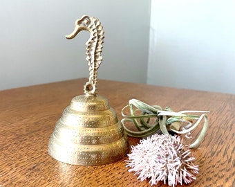 Vintage Brass Seahorse Bell- Vintage Nautical Decor- Nautical Decor- Beach House Decor- Brass Bell- Gift Seahorse Lover- Gift Ocean- Vintage