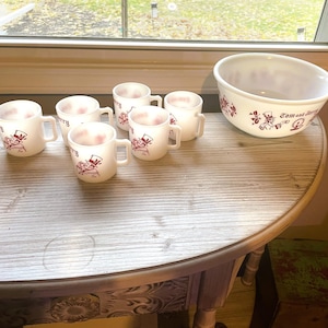 Vintage Hazel Atlas Tom & Jerry Eggnog Set- Mid- Century Christmas- Holiday Party- Victorian Christmas Design- Christmas Punch Bowl- 6 Mugs