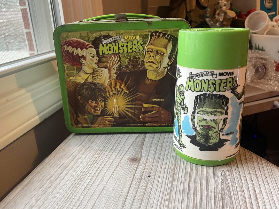 SF・ファンタジー・ホラー 1979 Universal Movie Monsters Lunch Box il_1080xN.6497596712_b6c0.jpg