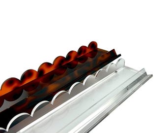 Luxurious mahjong racks and magnetic pushers.