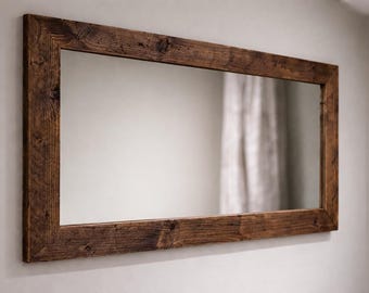 Handgefertigter Rustikaler Spiegelrahmen aus Kiefernholz, Mittleres Eichen Finish (90 x 70 cm)