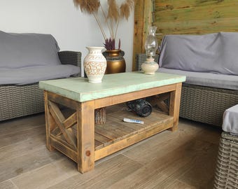 Rustikaler Couchtisch mit Ablage | Bauernhaus Couchtisch aus Kiefernholz | Handgemachter Wohnzimmertisch | Kieferholz und Altholz