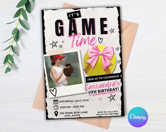 Invitación de cumpleaños de softbol para niña con lazo, ¡Es hora del juego!, Fiesta temática de softbol, Celebración deportiva, Plantilla editable de Canva