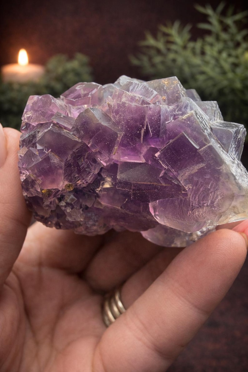 Spécimen de fluorite violette brute - Formation de cristaux cubiques, zonage époustouflant - Mine de Qinglong, Chine - Pièce minérale de collection - Fluorite naturelle image 16