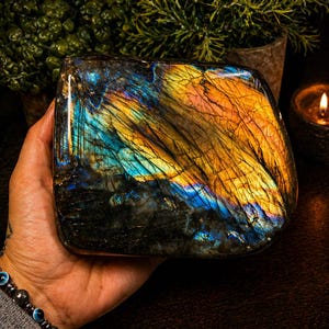 Rainbow Labradorite Freeform 5 Inch – Flashy Blue Purple Orange Labradorite Standing Stone, Labradorite Display Piece, Statement Crystal