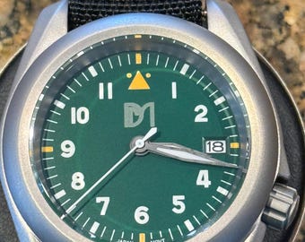Montre pilote en titane verte automatique