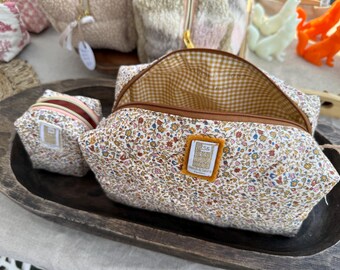 Trousse à maquillage florale délicate, sac en coton à fermeture éclair fait main, organiseur de style vintage romantique