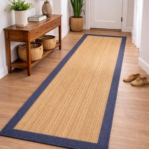 Tapis de passage en jute avec bordure bleue, Tapis de passage en fibre naturelle tressée à la main, Tapis de couloir, Tapis de passage bohème, Tapis respectueux de l'environnement, Taille personnalisée