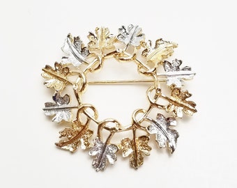 Vintage Signed Sarah Cov Gold & Silver Maple Leaf Wreath Brooch, 1950's Costume Jewelry Pin
