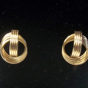 14 K Solid Yellow Gold Earrings, Circles & Half Hoop Post For Pierced Ears. Vintage 1980's Fine Jewelry