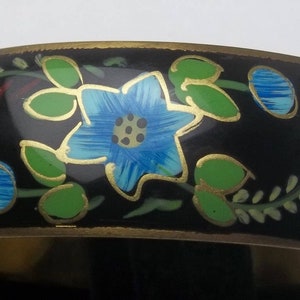 Vintage Manschette Armband, Boho Messing, Emaille Blume Floral, breiter Armreif, Boho 1970 Modeschmuck Geschenk für sie