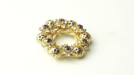 Vintage 1950's Brooch Gold Filigree, Red Rhinesto… - image 5