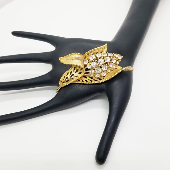 Signed Lisner Large Rhinestone & Gold Flower Broo… - image 5