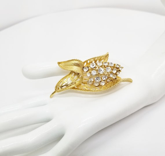 Signed Lisner Large Rhinestone & Gold Flower Broo… - image 2