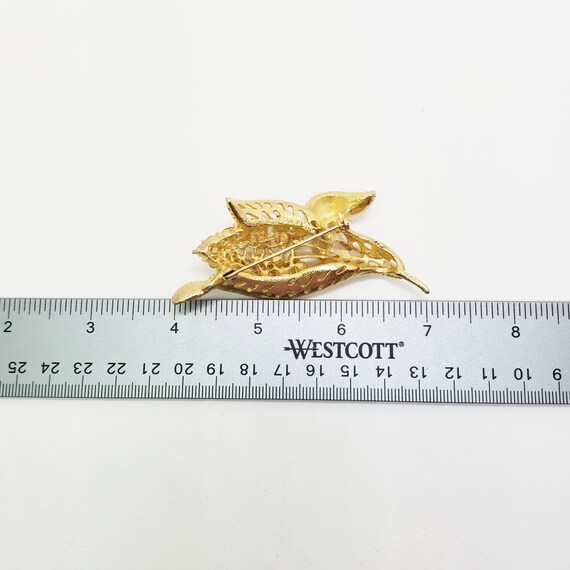 Signed Lisner Large Rhinestone & Gold Flower Broo… - image 9