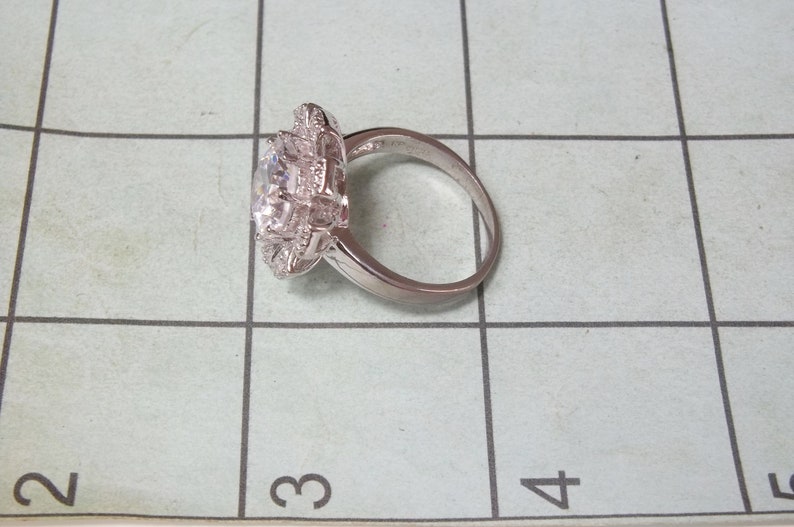 925 Sterling Silver Fine Jewelry Vintage 1980/'s Cocktail Ring Size 9 Gift For Her Large Round Cut Crystal