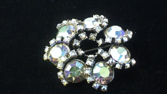 Wreath Style Brooch, Blue, Purple, Aurora Boreali… - image 4