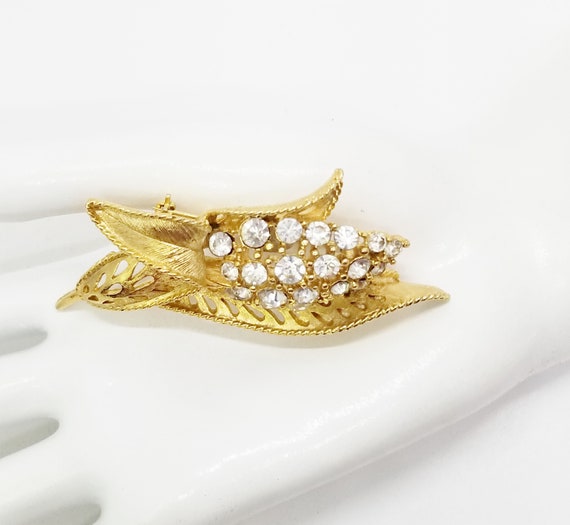 Signed Lisner Large Rhinestone & Gold Flower Broo… - image 1