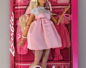 BARBIE DELUXE STYLE doll never removed from box
