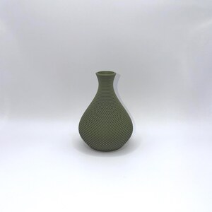 Jarrón Luco con estructura de panal - Archivo de impresión 3D (3MF) – Descargar | Jarrón escultural para flores secas | Minimalista y elegante | Tamaño 140 mm